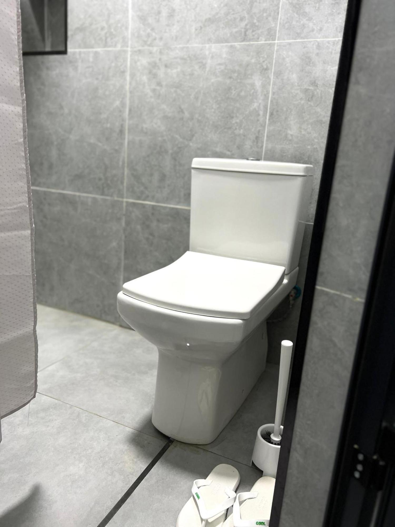Lumi Hotell Bishkek Exteriör bild