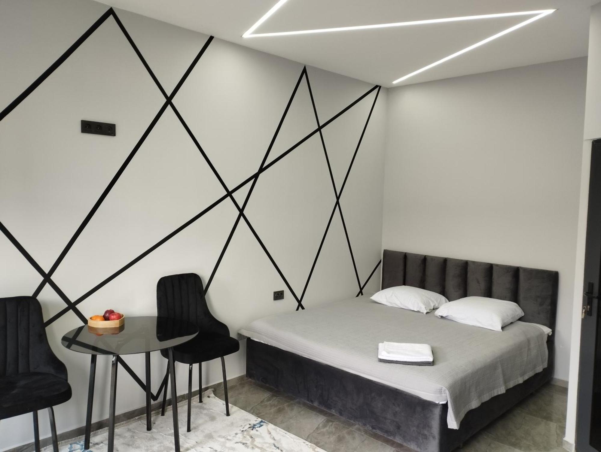 Lumi Hotell Bishkek Exteriör bild