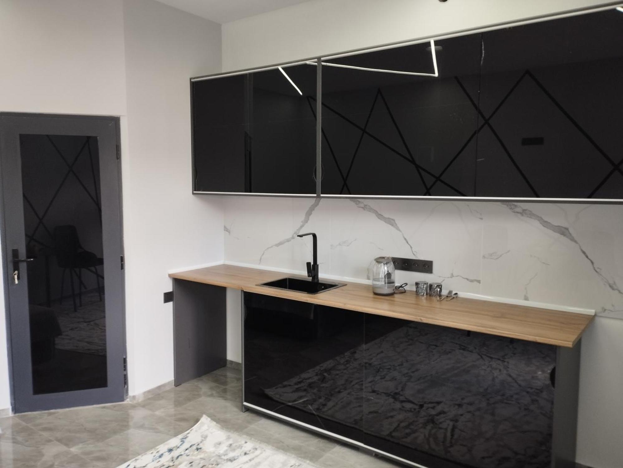 Lumi Hotell Bishkek Exteriör bild