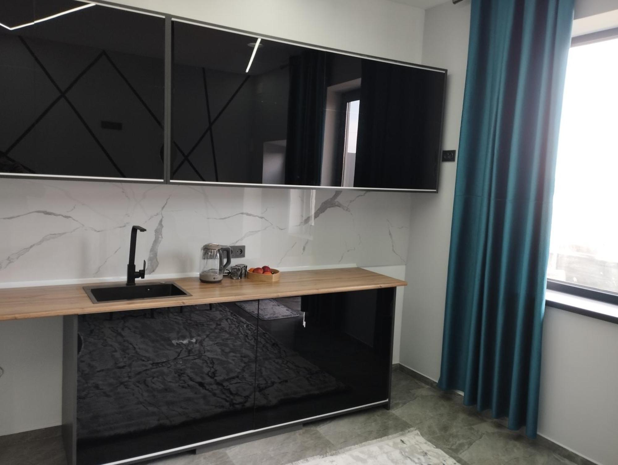 Lumi Hotell Bishkek Exteriör bild